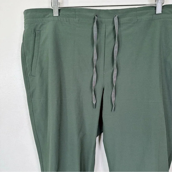 Eddie Bauer Womens Size Xlarge  Green Light Weight Jogger - Picture 3 of 14